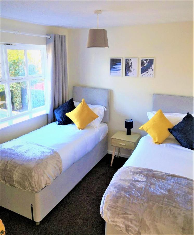 Emerald House - Spacious 3 Bed House With Ensuite Parking Gardens And Netflix Leamington Spa Esterno foto