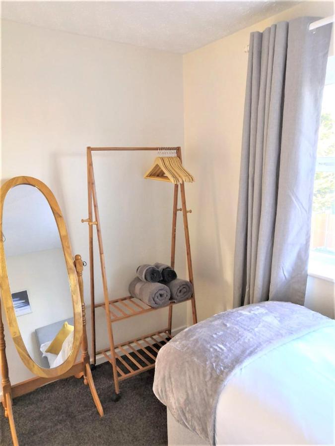Emerald House - Spacious 3 Bed House With Ensuite Parking Gardens And Netflix Leamington Spa Esterno foto